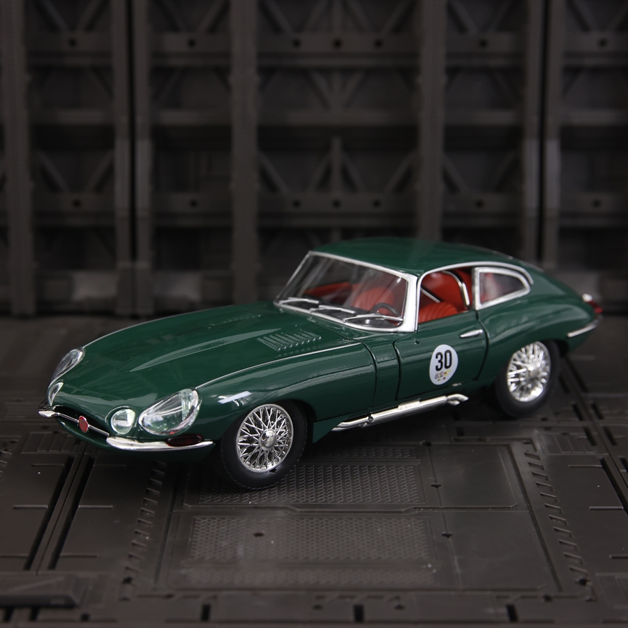 1: 24 simulation Jaguar E-Type - Car Care 评论和价格